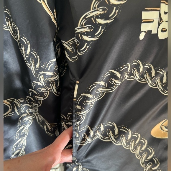 Nike Women’s satin black with gold chain bomber jacket size XS - Picture 9 of 14